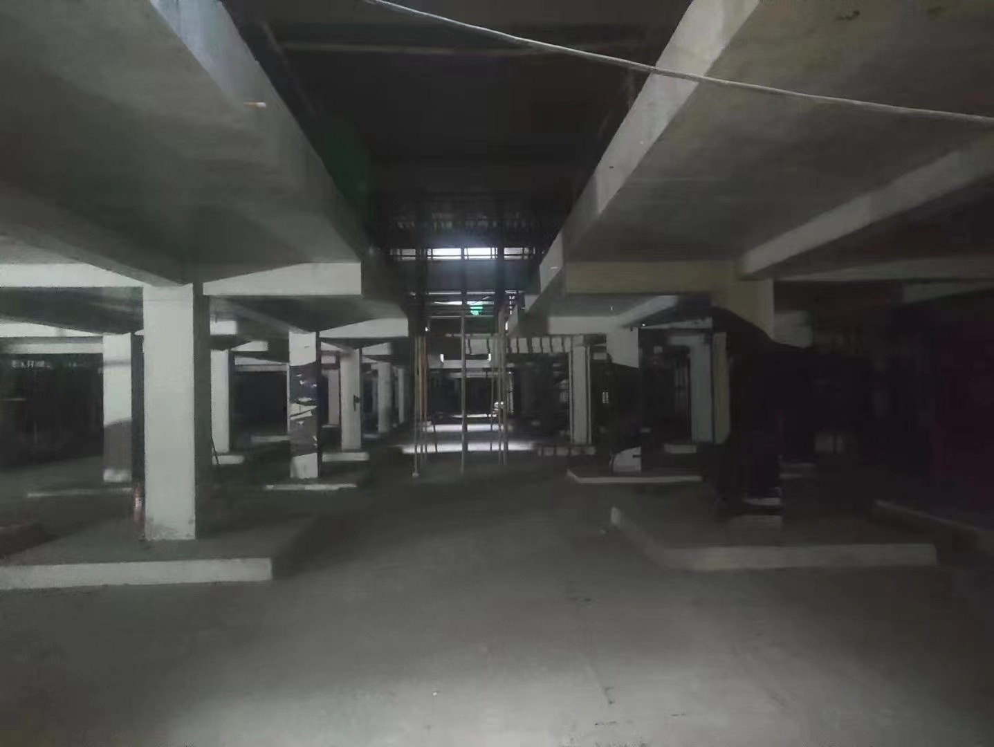 伊犁山东又一个上海博普LOFT车库拔地而起